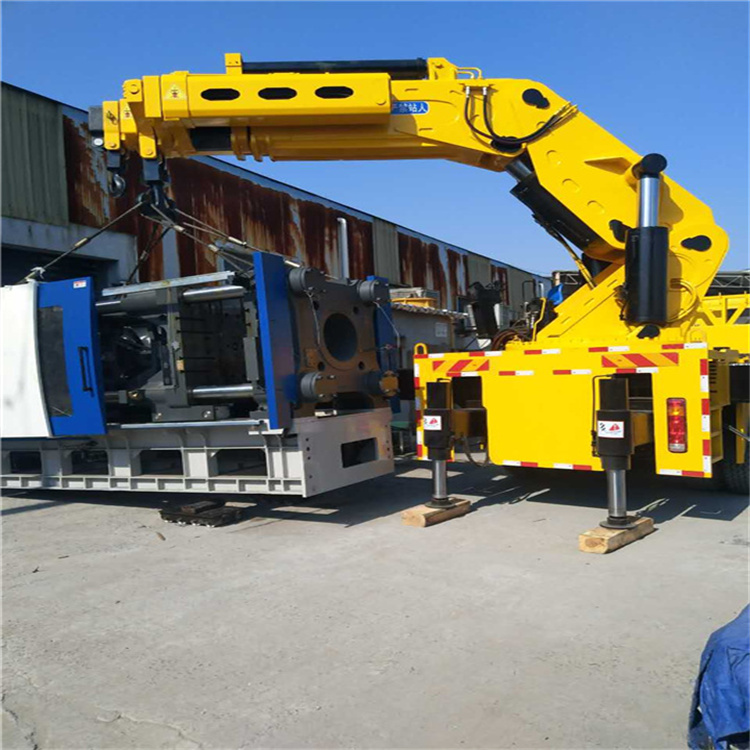 赣州 大吨位折臂吊出租费用解析：一小时租赁多少钱