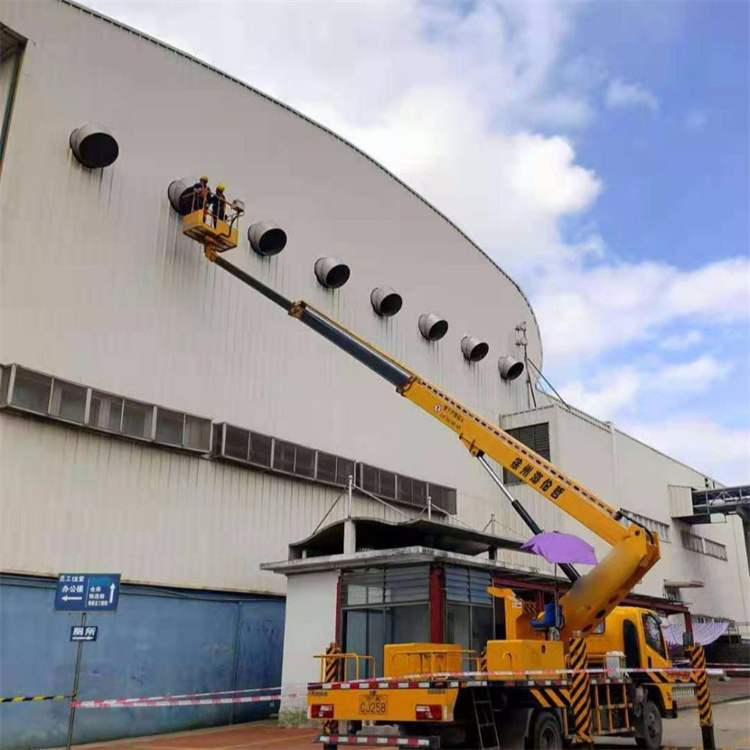 赣州高空作业车出租服务：专业广告牌安装解决方案