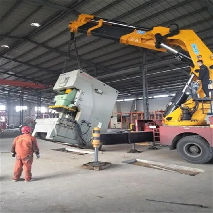 赣州80吨折臂吊车出租附近电话